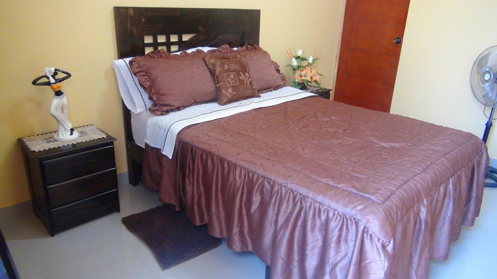 Hostal El Sueno De San Martin Paracas Exterior photo